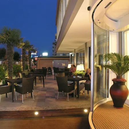 Tiffany's Szálloda 4*