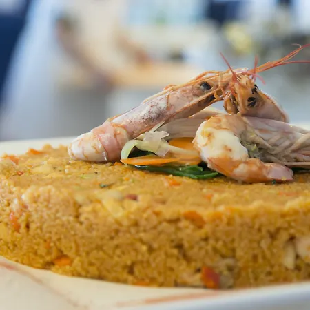 蒂法尼酒店 4* 里乔内