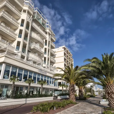 Tiffany's 4* Riccione