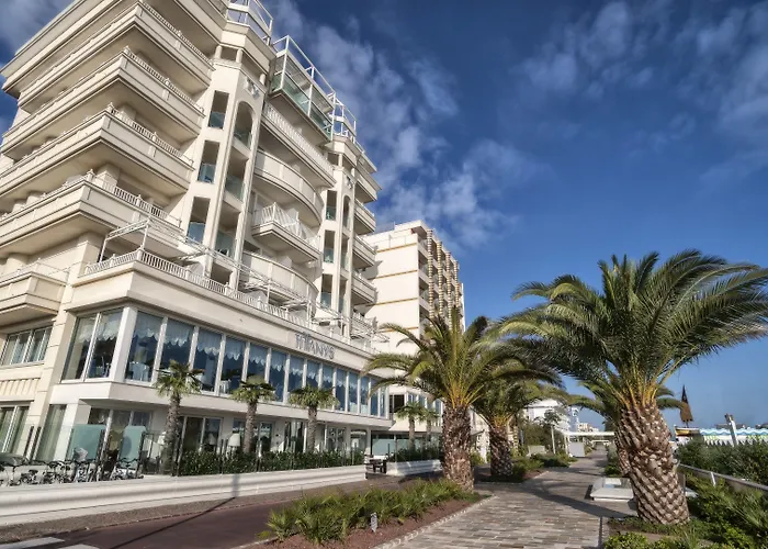 Tiffany's 4* Riccione