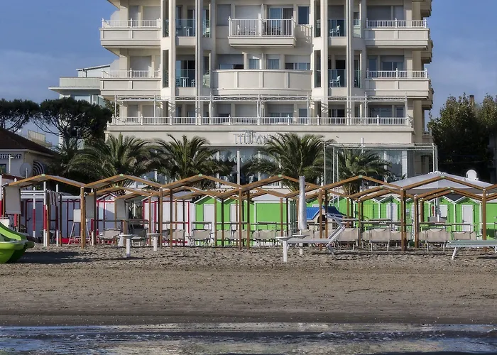 티파니스 호텔 4*